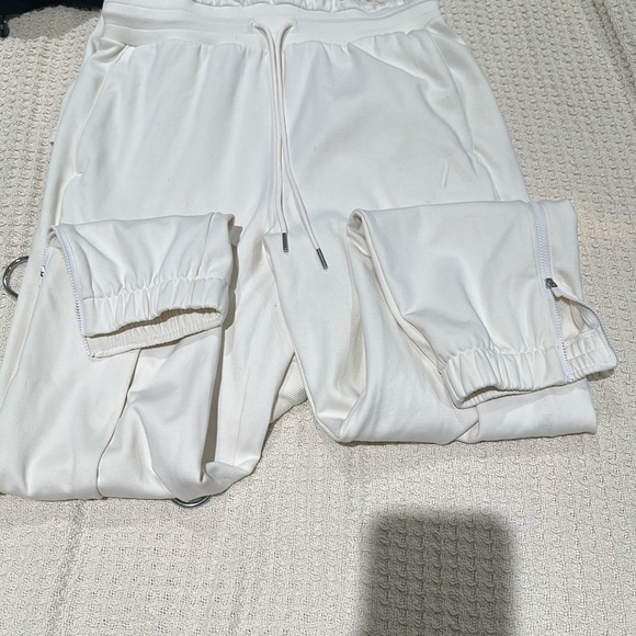 Athleta Legend Triumph Onesie - Picture 5 of 5